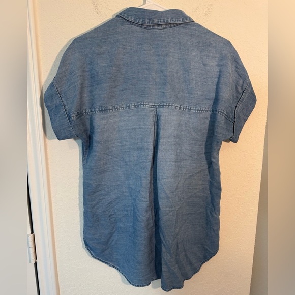 Anthropologie Cloth & Stone Joanie Chambray Denim Buttondown Womens Size Small - Picture 8 of 9